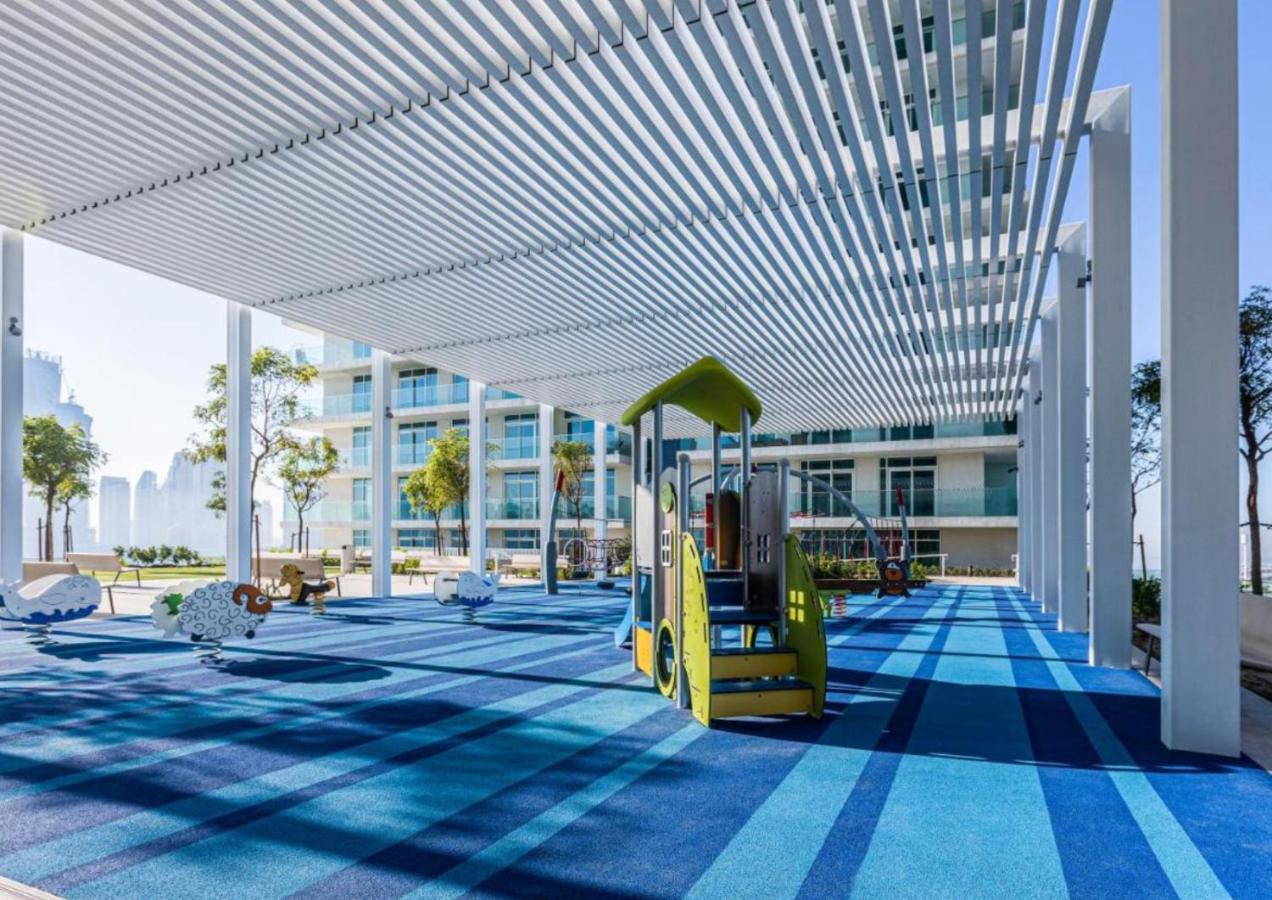 Ultra Luxury Emaar Beachfront - Private Beach And Pool Dubai Esterno foto