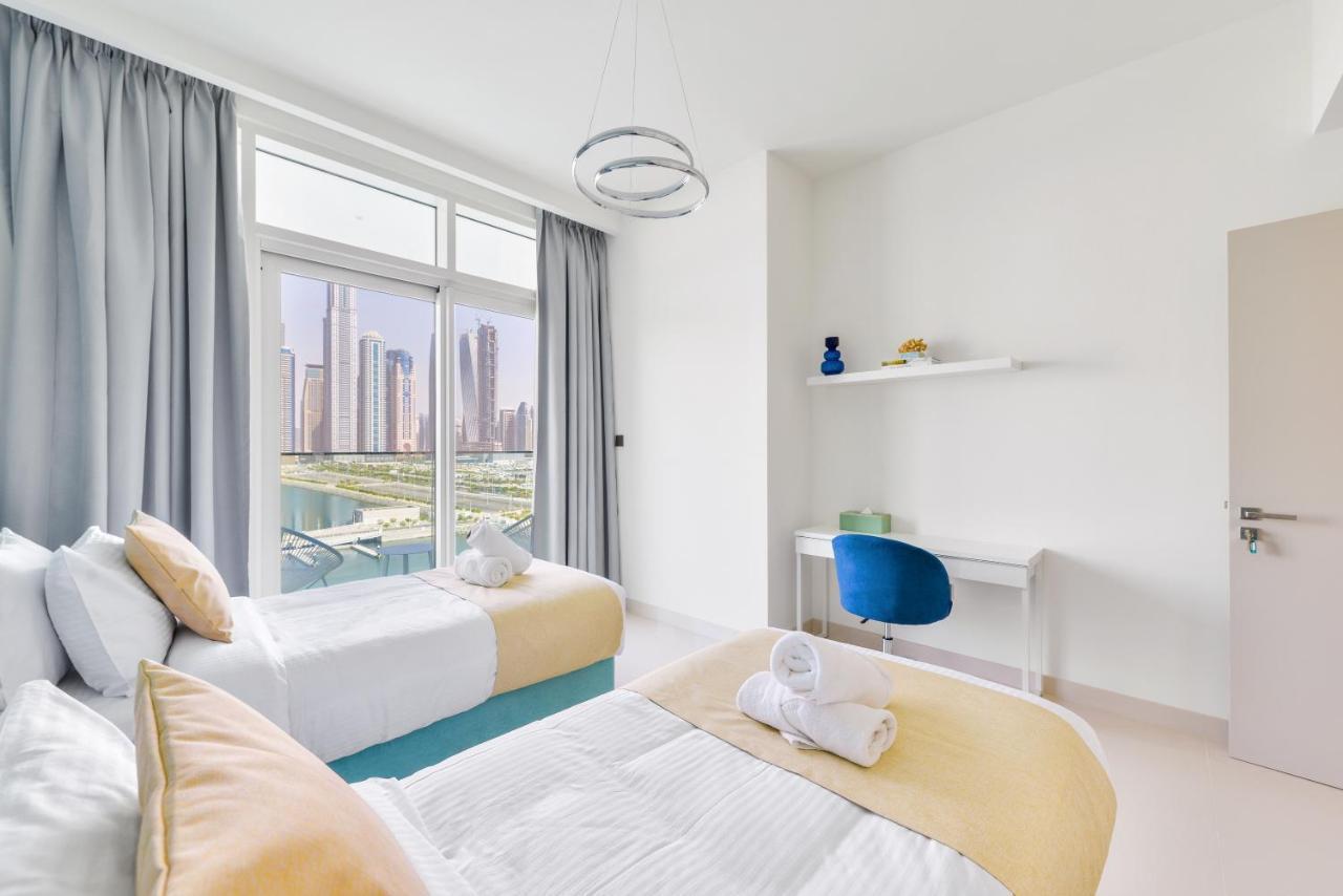 Ultra Luxury Emaar Beachfront - Private Beach And Pool Dubai Esterno foto